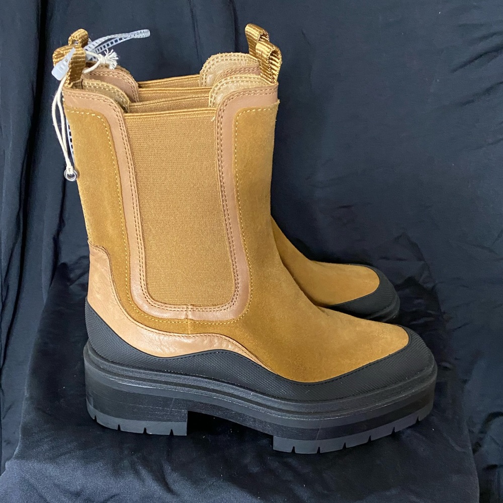 NWOT Sam Edelman LULIA LUG SOLE BOOT Water Repellent
